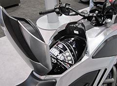 Honda-NC700X-motorcycle-helmet.jpg