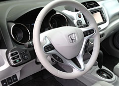 2013-Honda-Fit-EV-interior.jpg