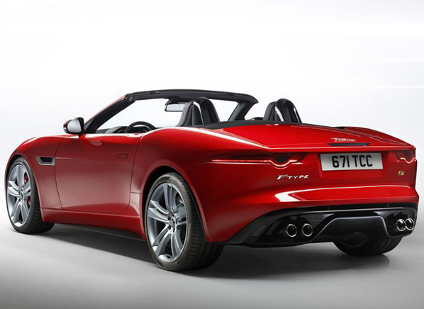 Jaguar-F-Type-PR-studio-r.jpg