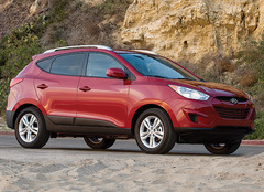 2011-Hyundai-Tucson.jpg