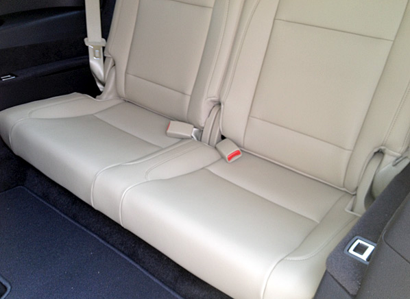 2014-Acura-MDX-back-seat.jpg
