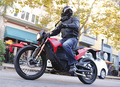 2013-zero-xu-motorcycle.jpg